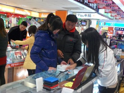 寒假數碼消費熱潮 合肥“學生一族”追捧時尚電子產品，傳統文具市場煥新機